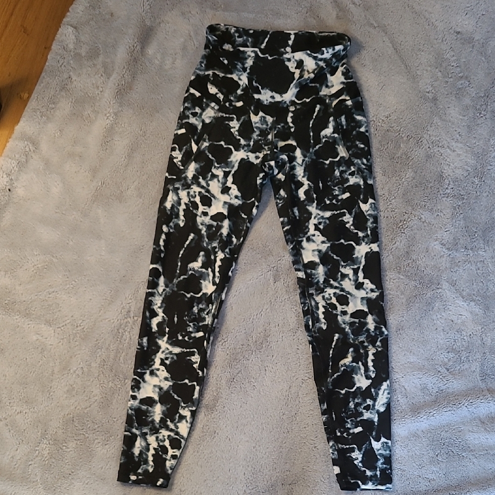 Stylish Black and White Patterned Leggings